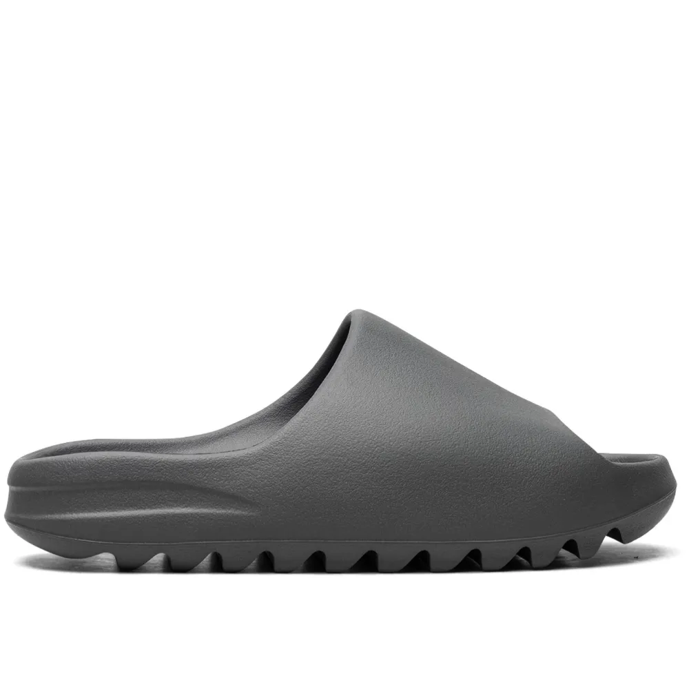 Void Foam Slides – Minimal. Bold. Yours.