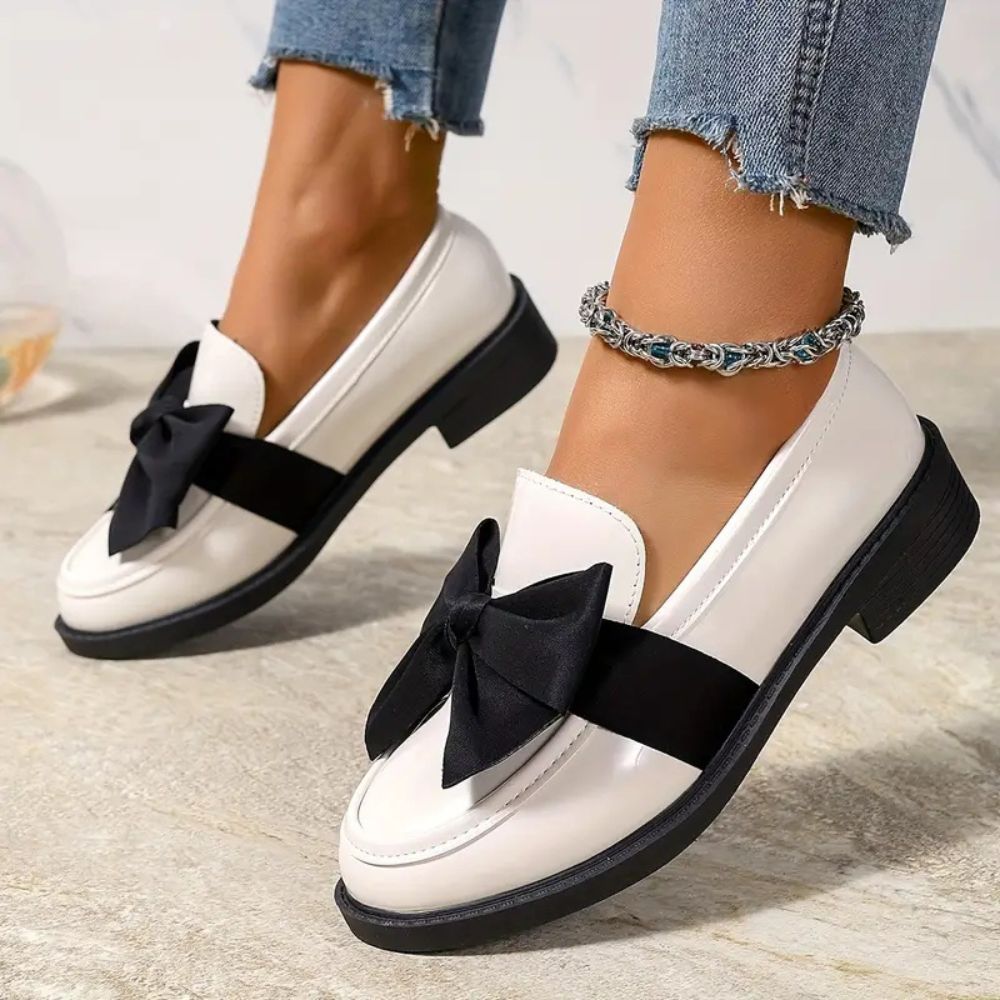 Elara – Classic Comfort